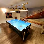 5*, 15 Personnes, Piscine A 20 Min De Geneve Villa